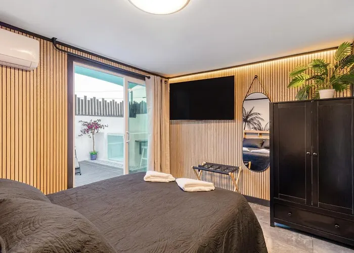Wellness&spa Retreat Sleeps 19 Villa *