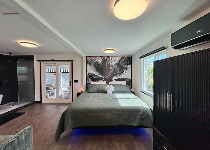 Villa Wellness&spa Retreat Sleeps 19 *